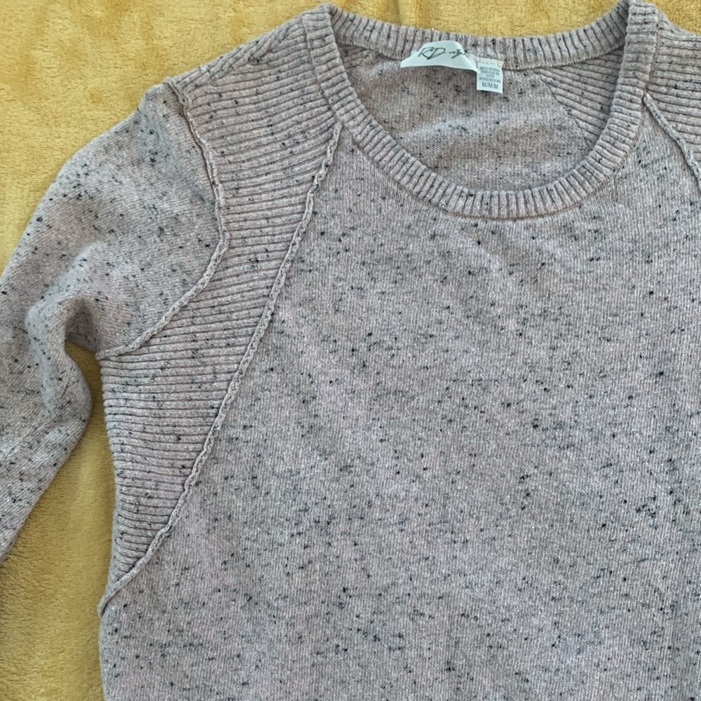 RD Style Light pinkish sweater with side slits size Medium